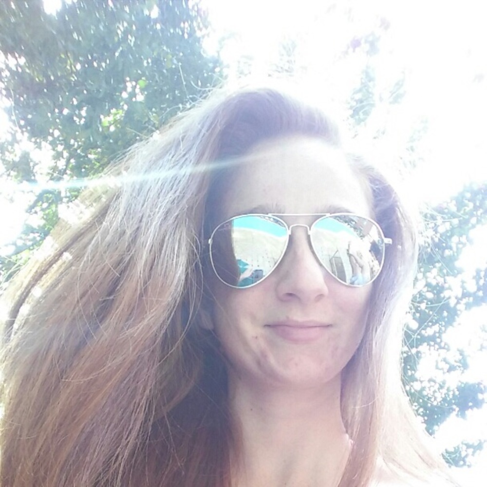 Meet your Posher, Abby